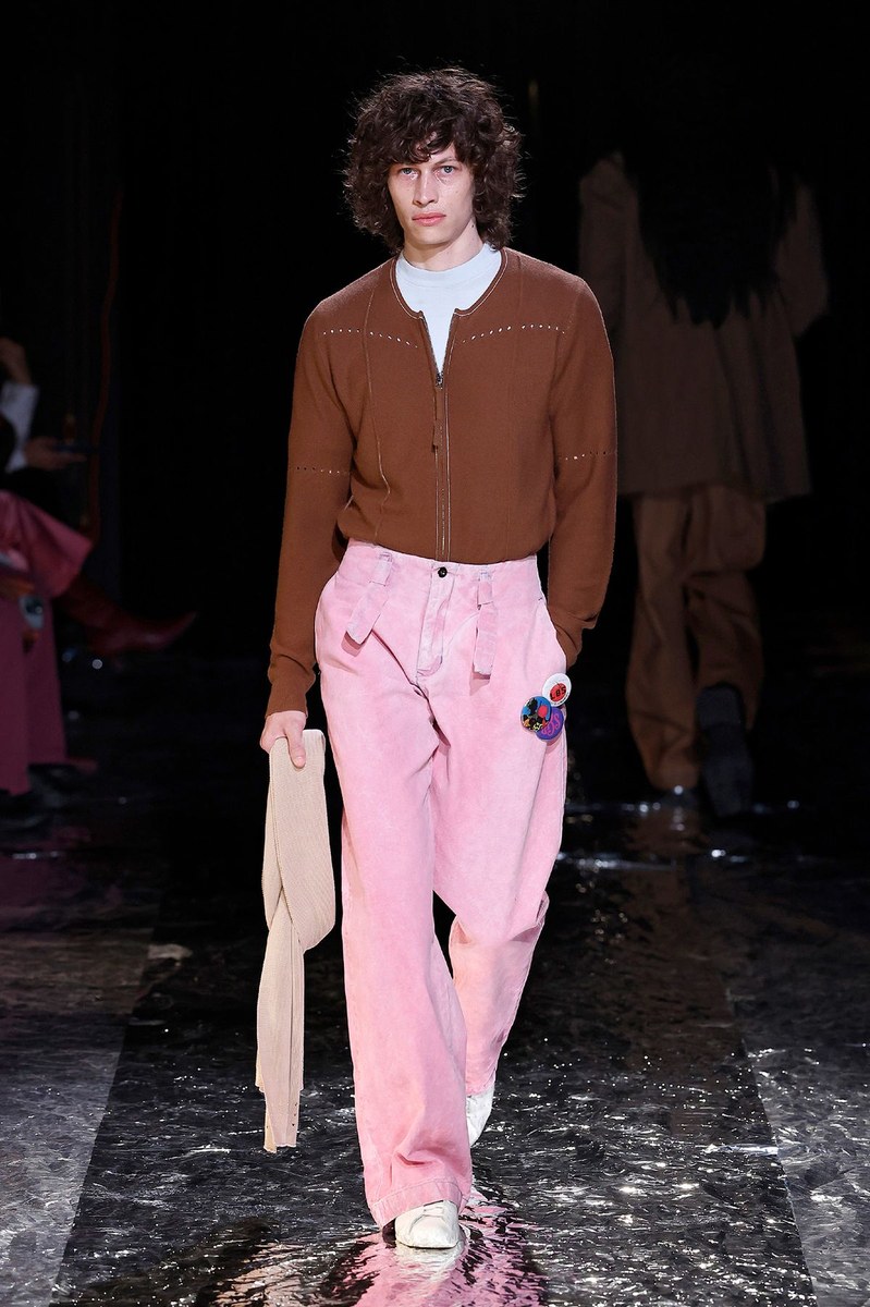 Look 16