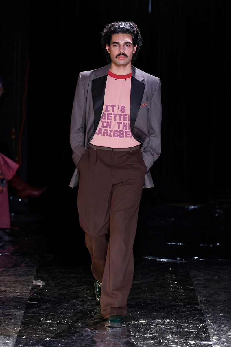 Look 17