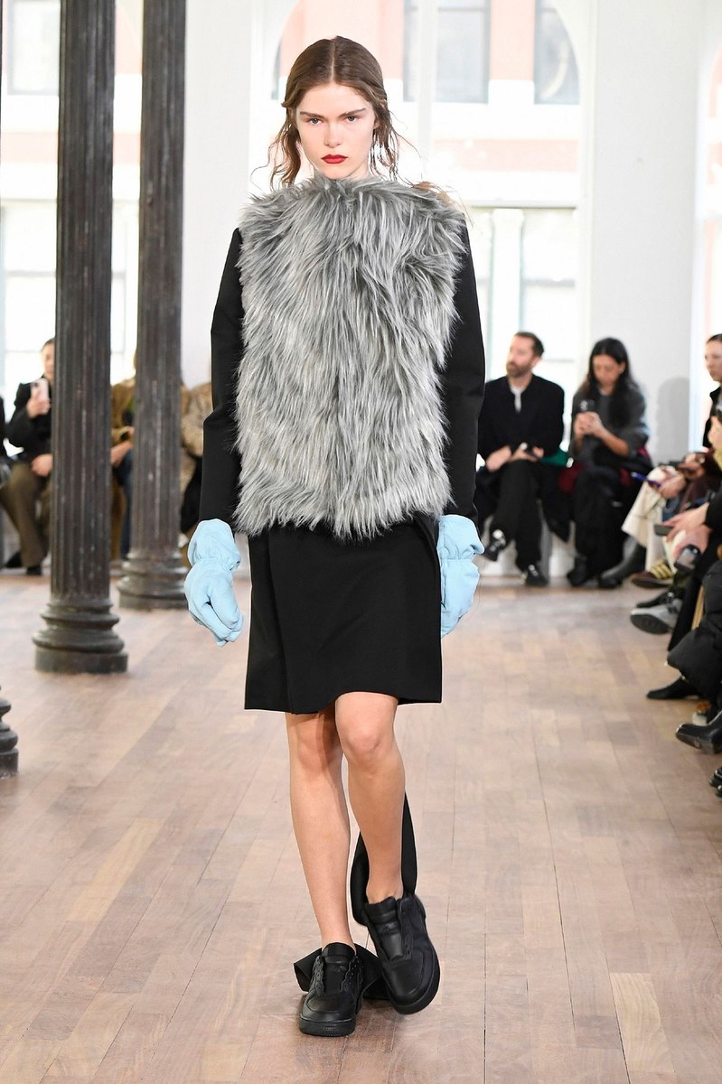 Look 3