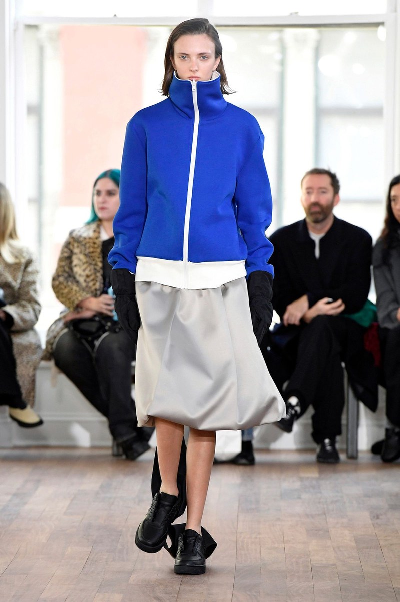 Look 18