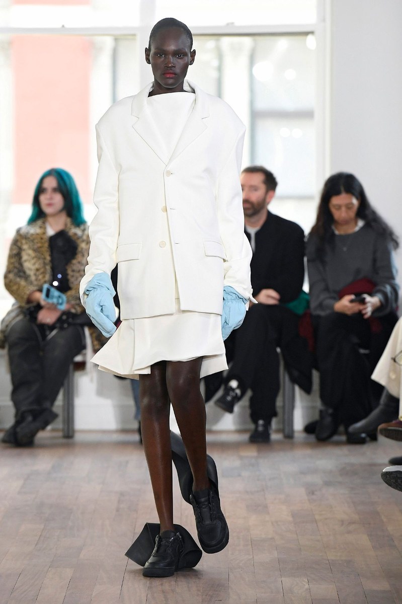 Look 28