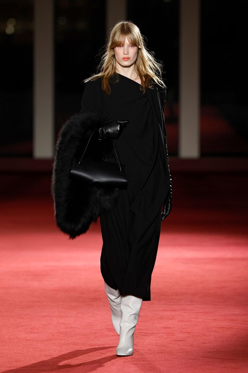 Look 3