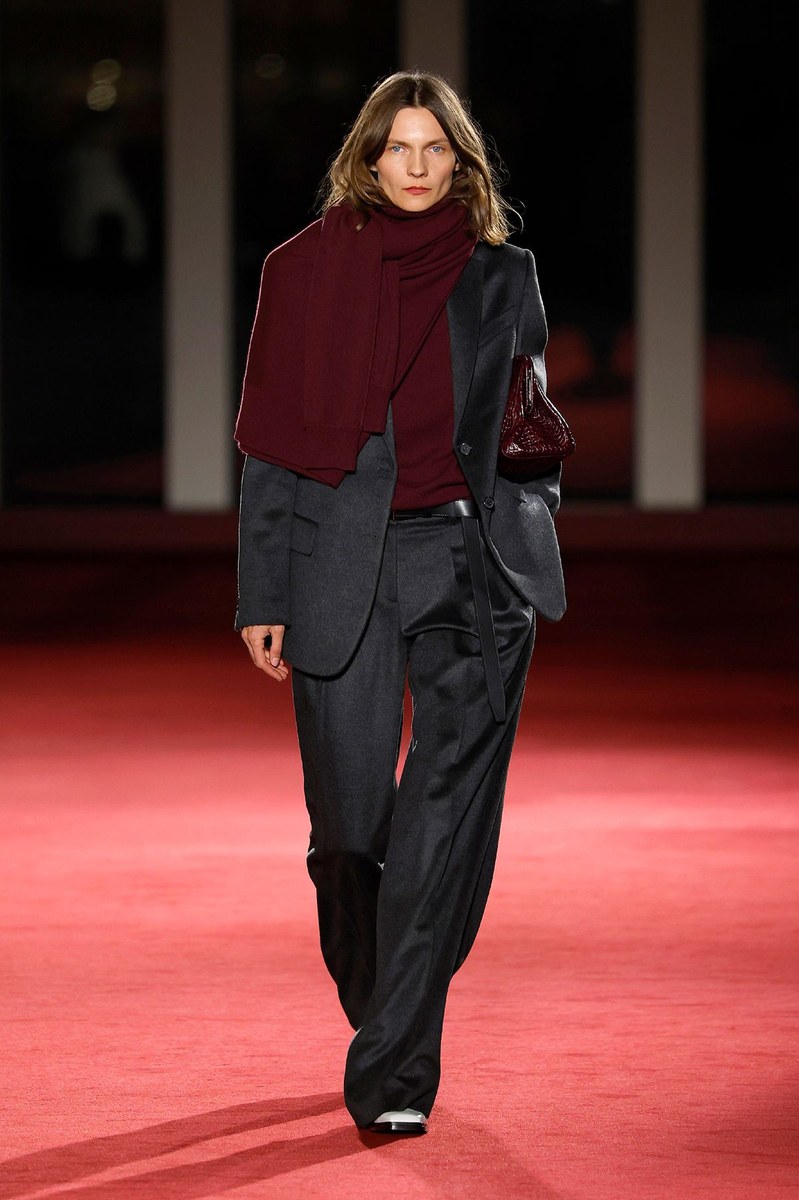 Look 11