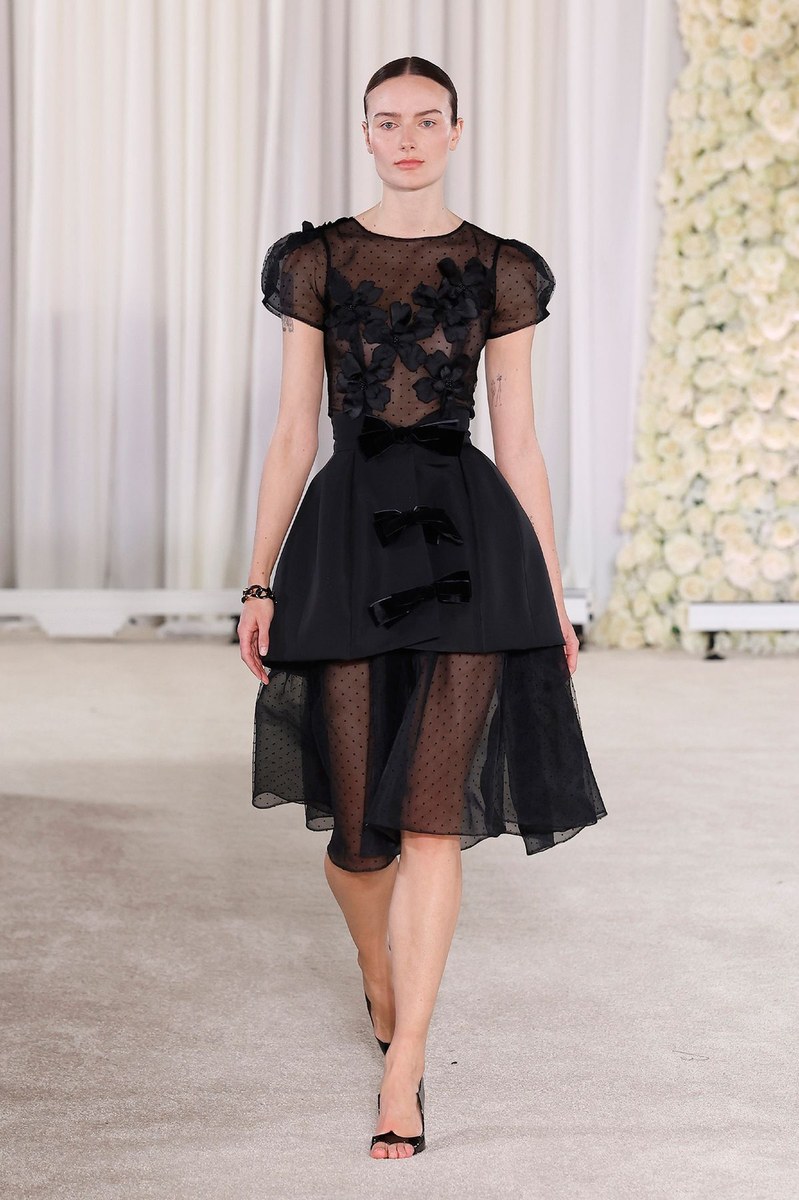 Look 10