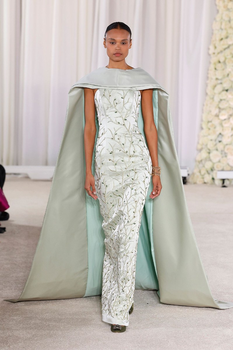 Look 16