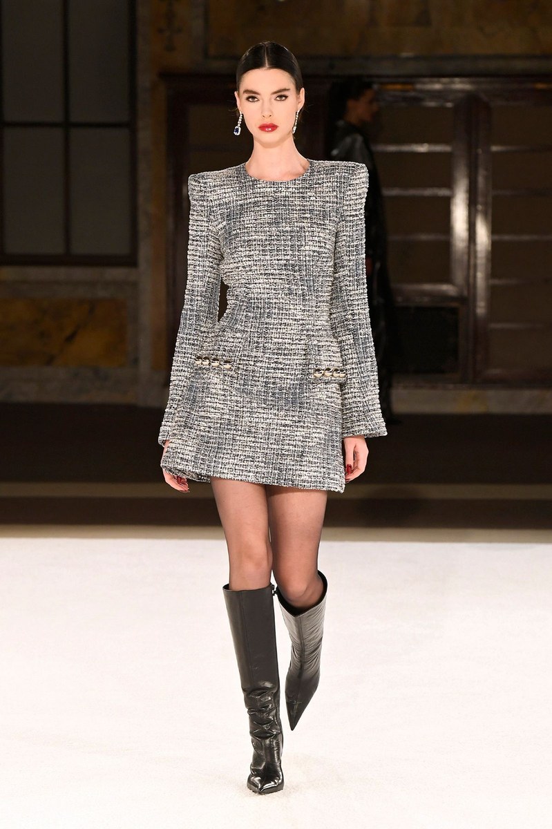 Look 9