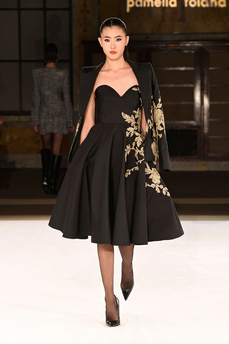 Look 12