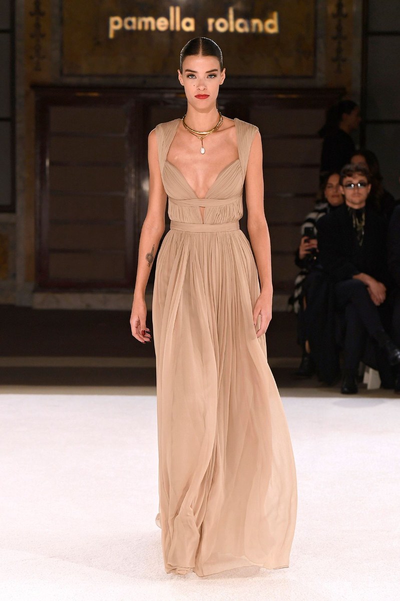 Look 15