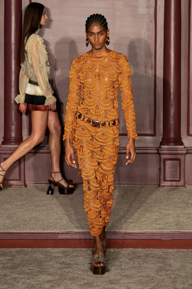 Look 4
