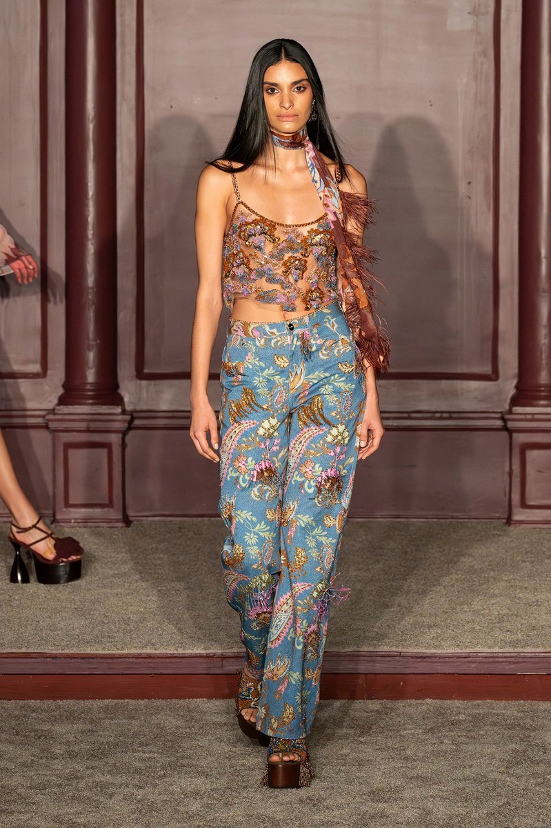 Look 13