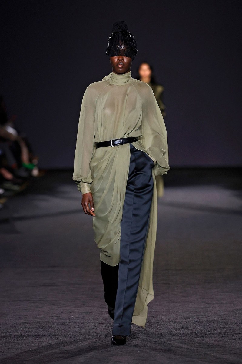 Look 8