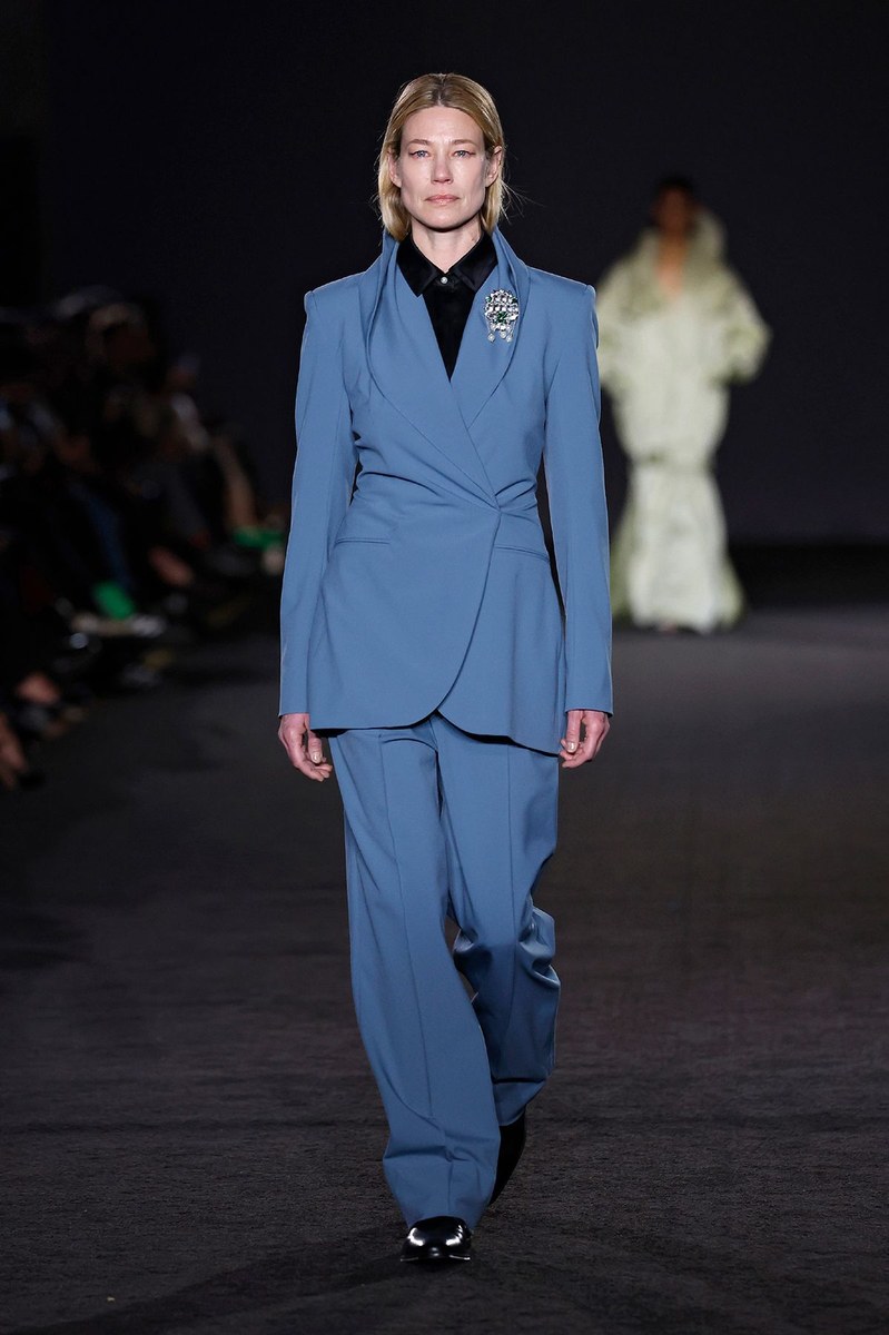 Look 28