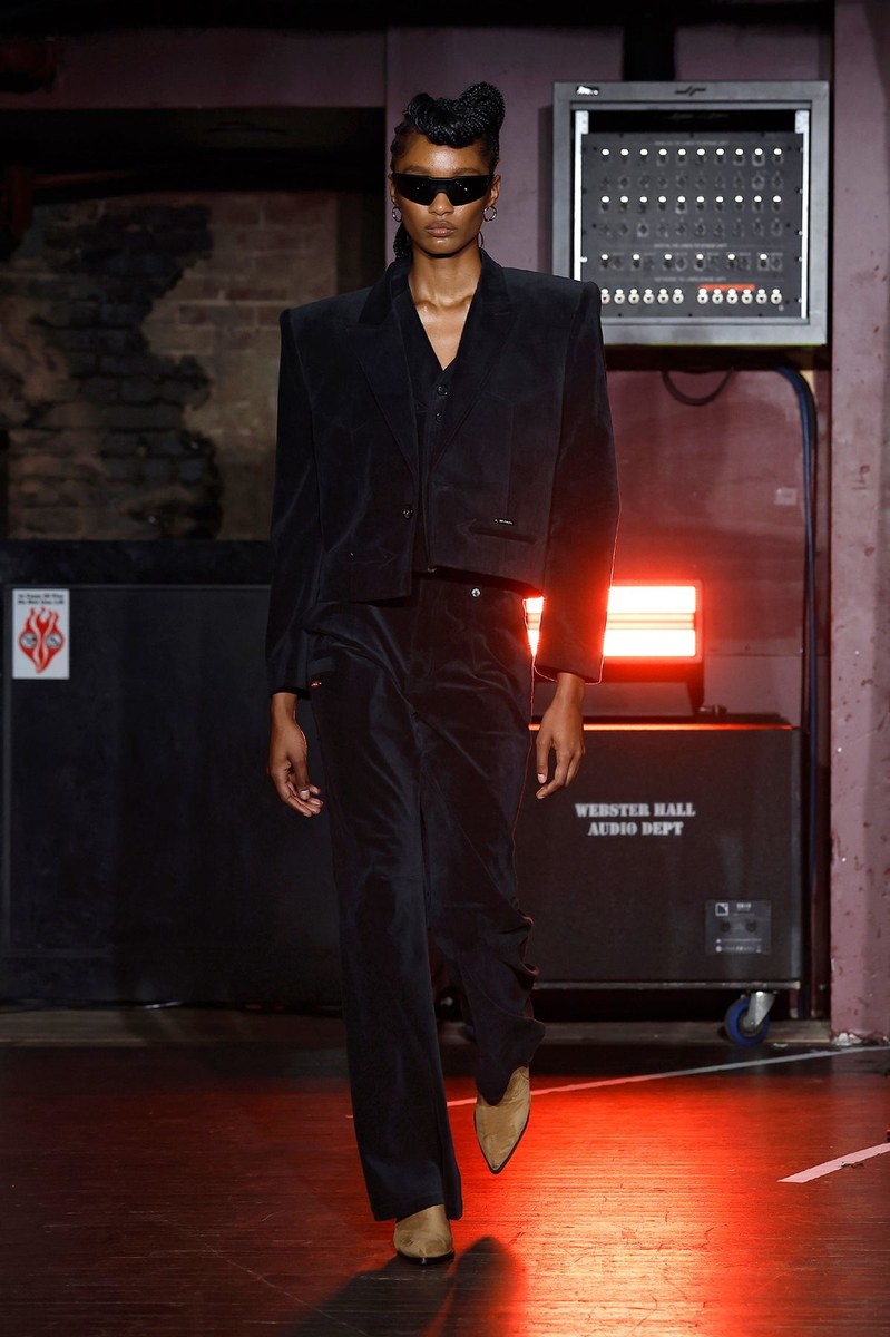 Look 27