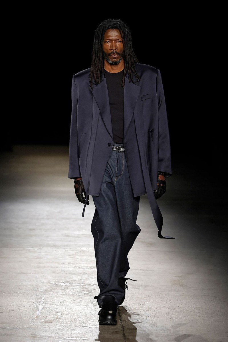 Look 4
