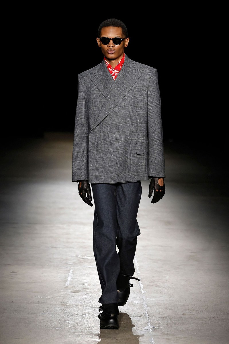 Look 7