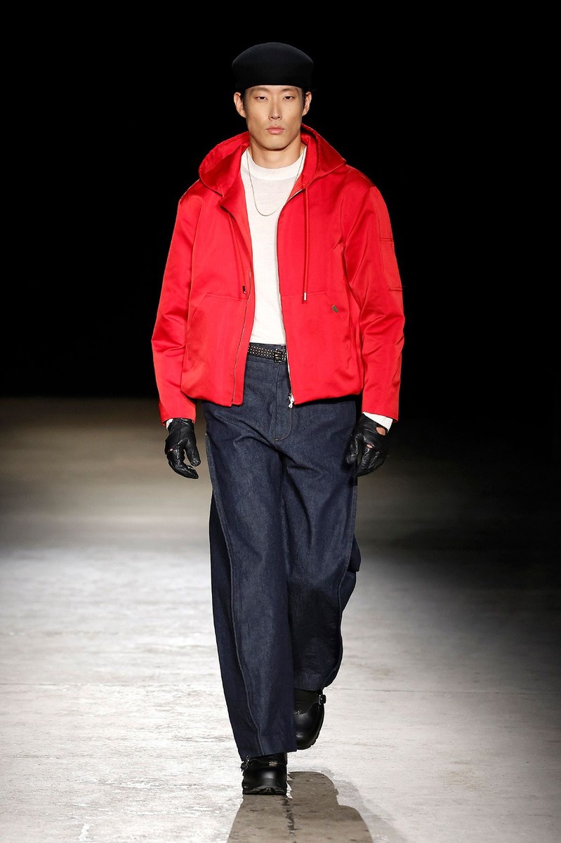 Look 10