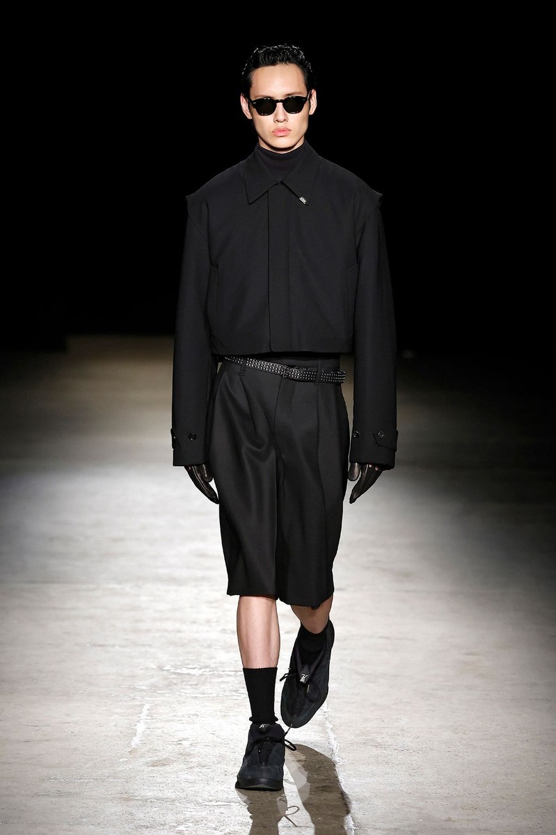 Look 12