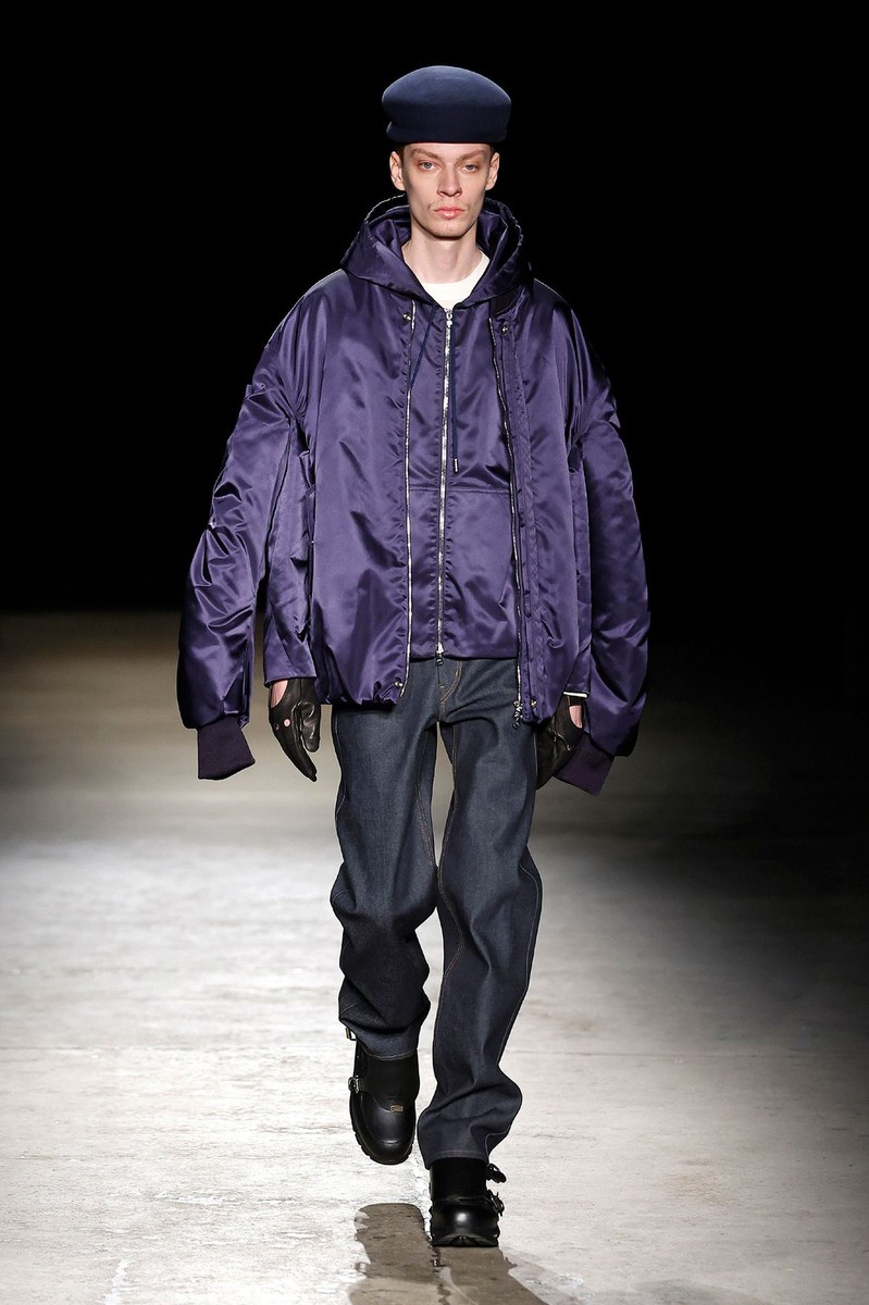 Look 18