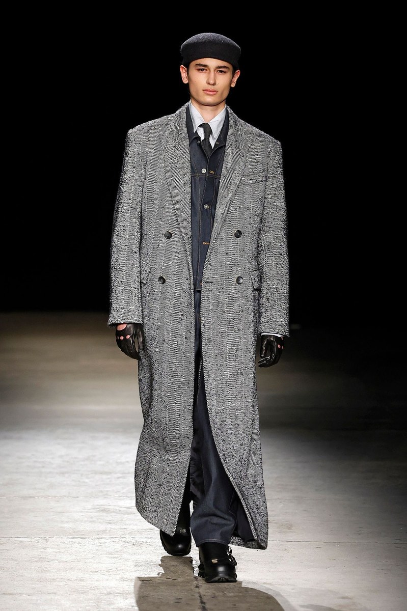 Look 19