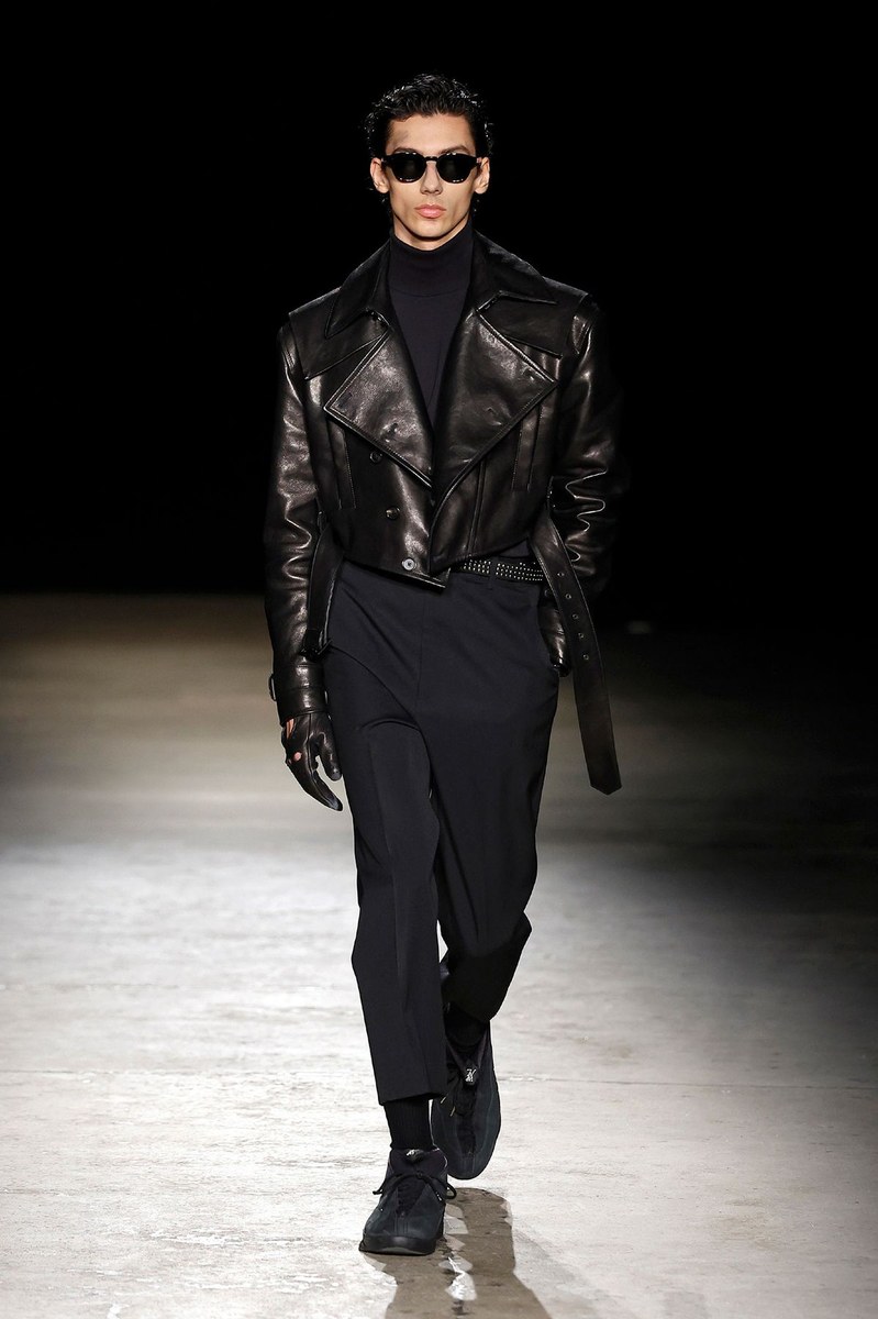Look 25