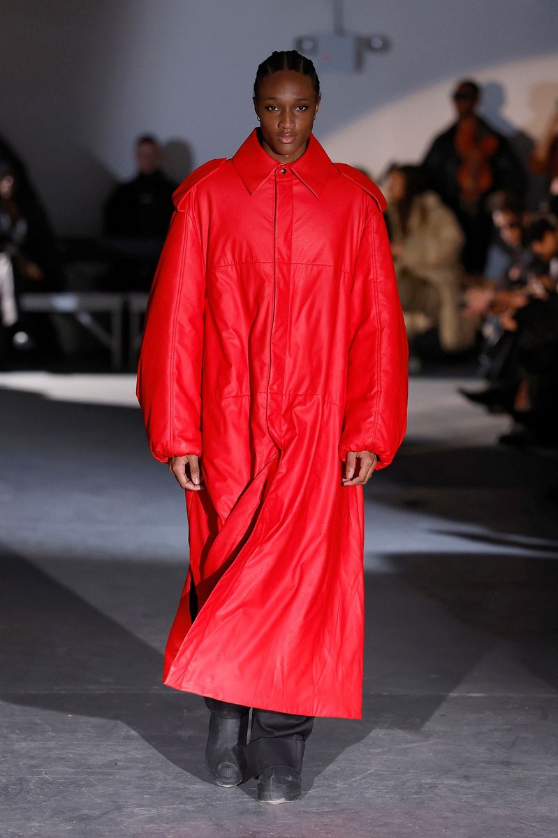 Look 10