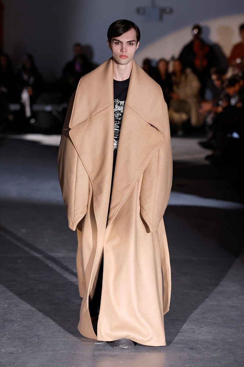 Look 15