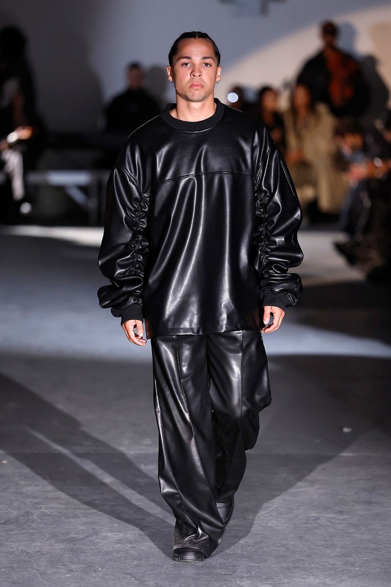 Look 30