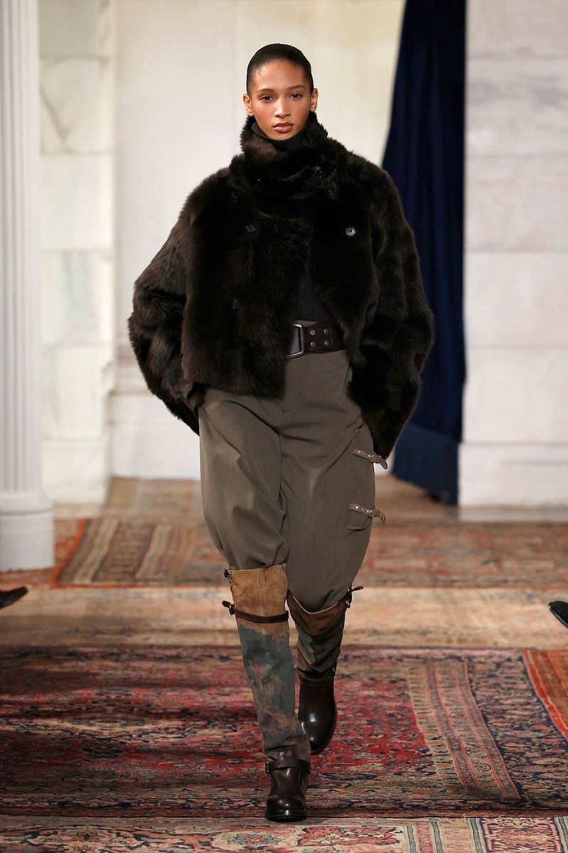 Look 3