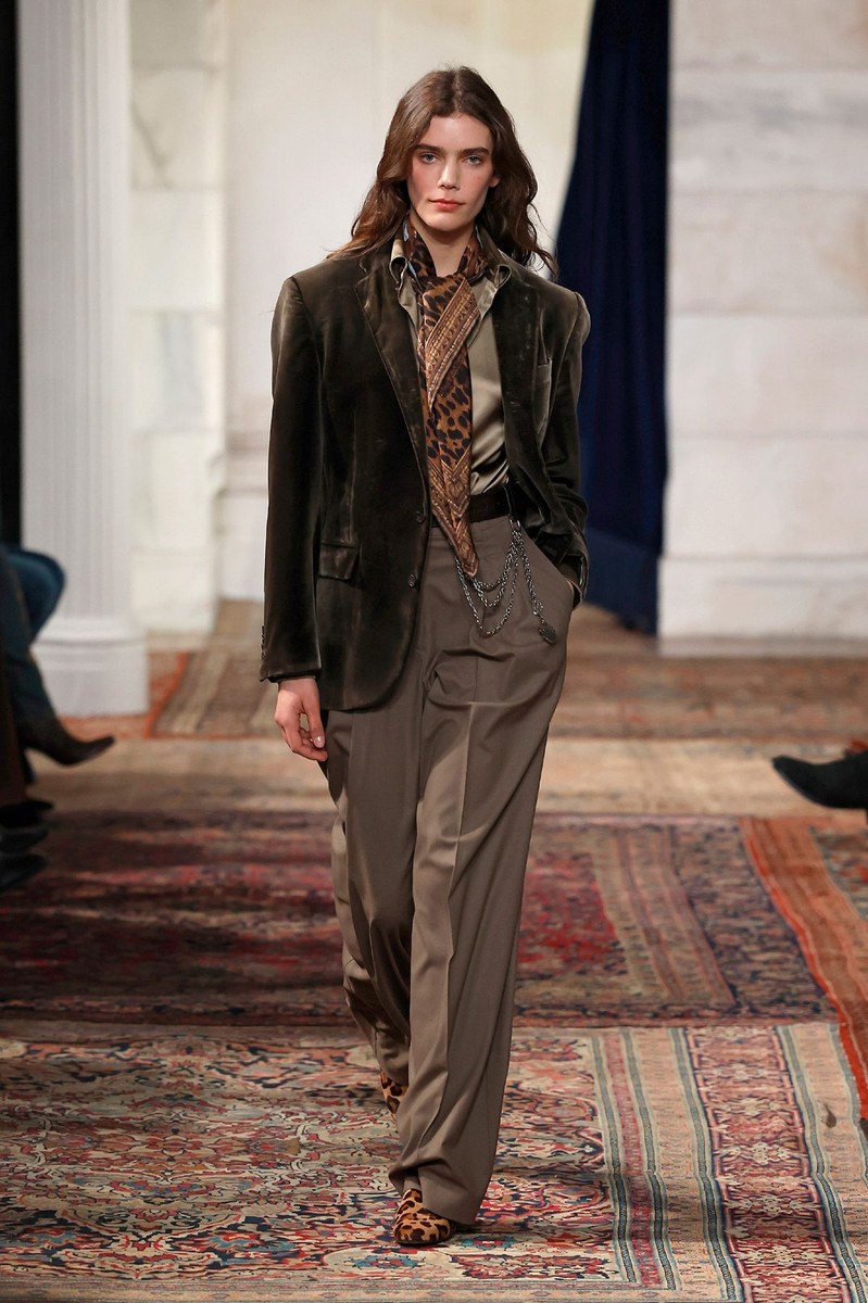 Look 4