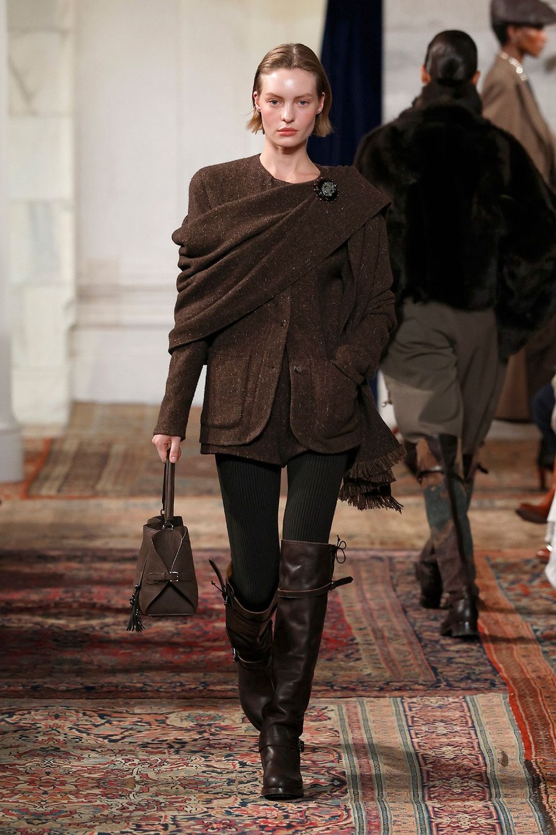 Look 7