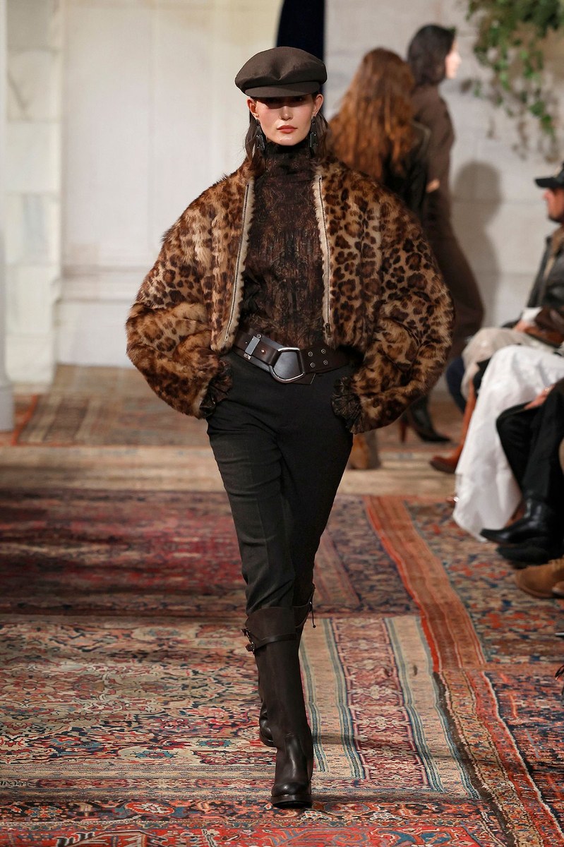 Look 8