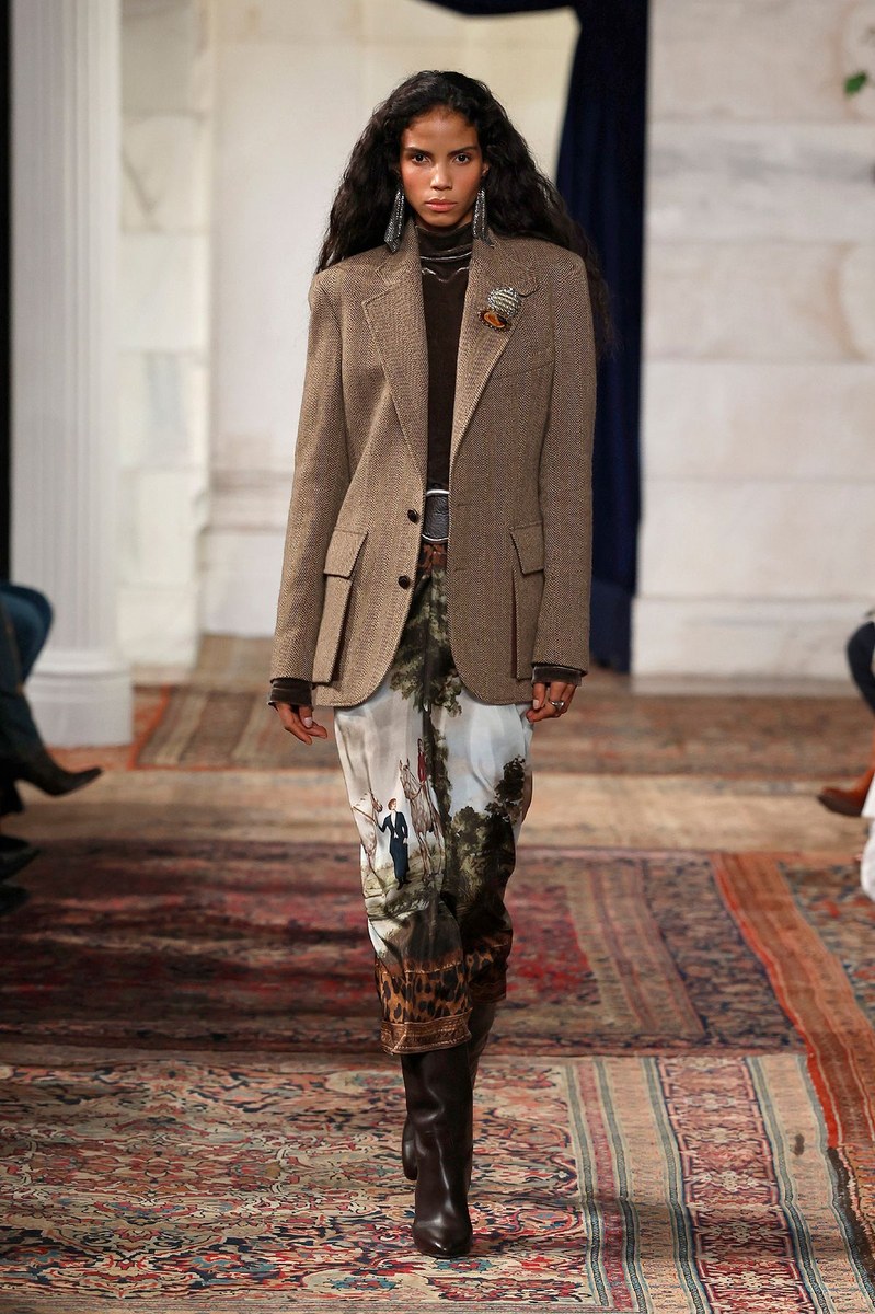 Look 15