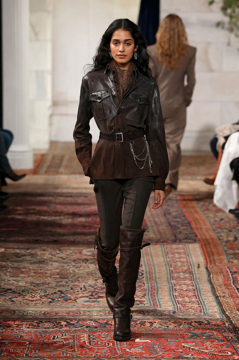 Look 17