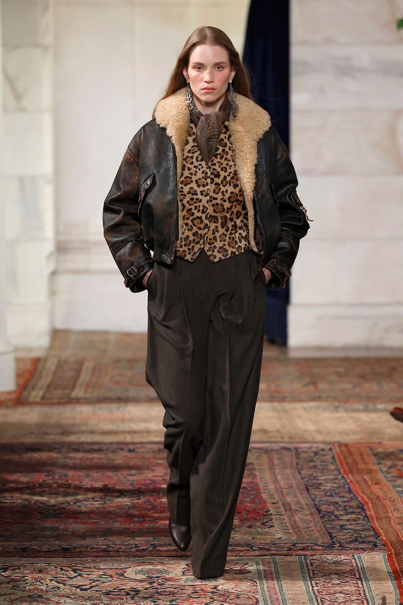 Look 19