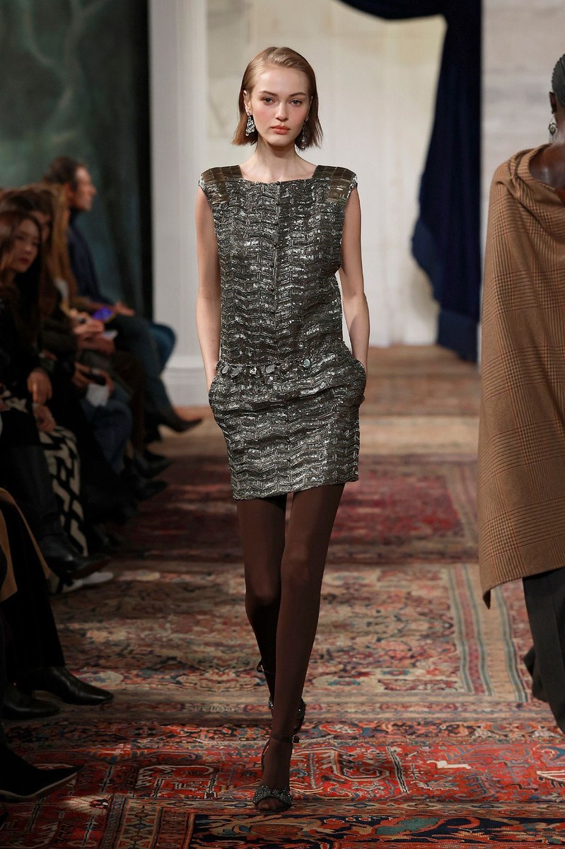 Look 28