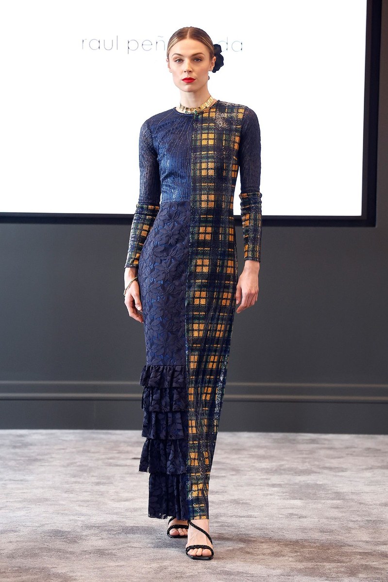 Look 10