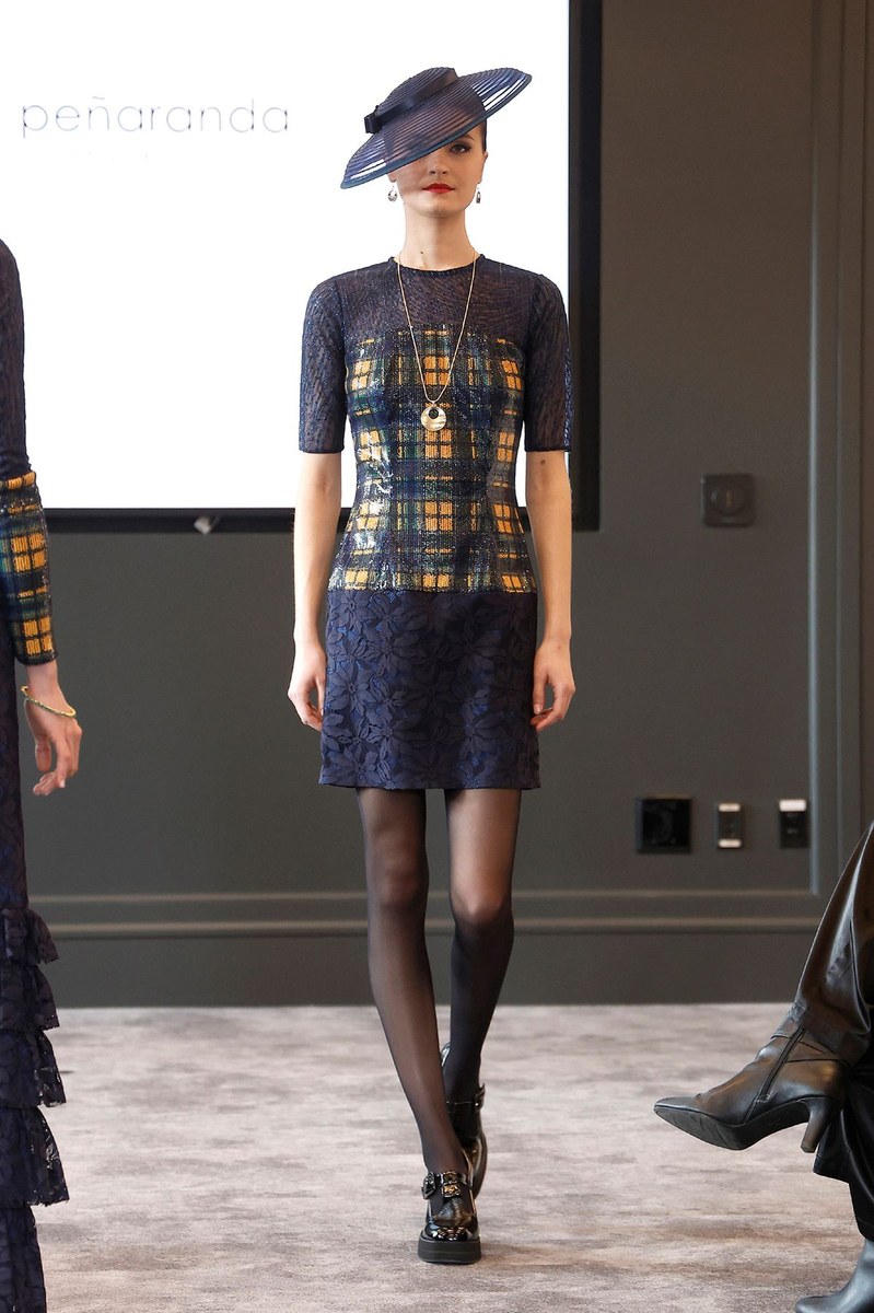 Look 11