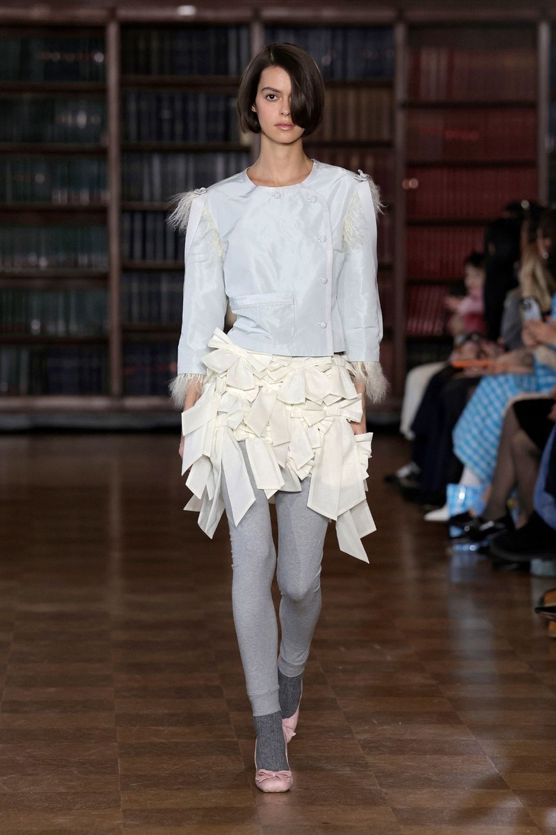 Look 3