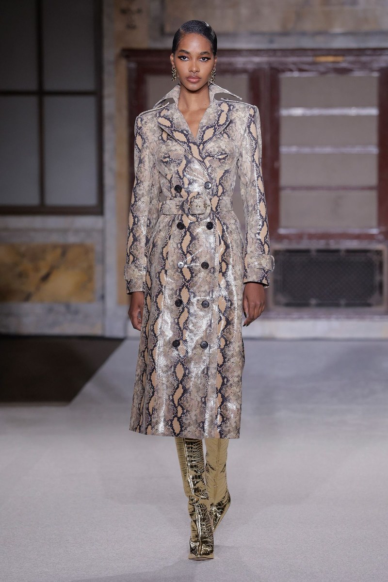 Look 11