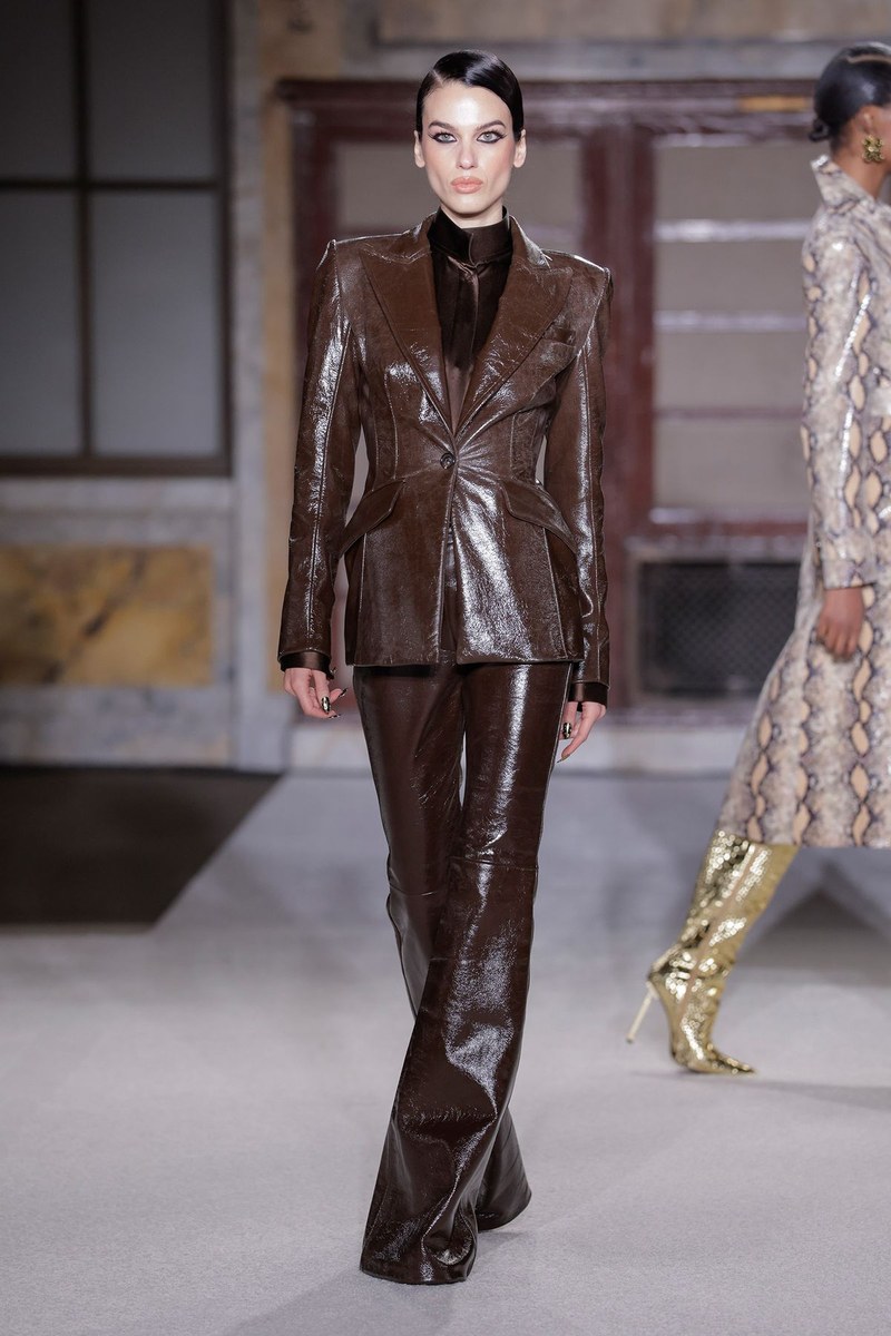 Look 13