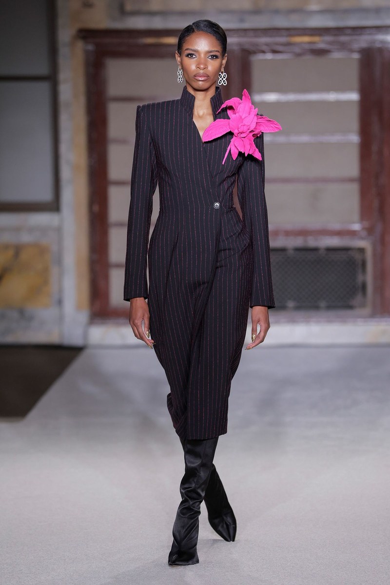 Look 18