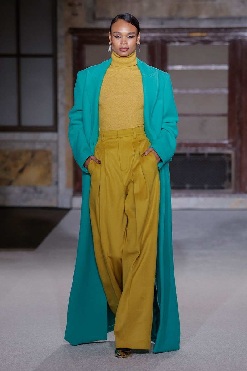 Look 25