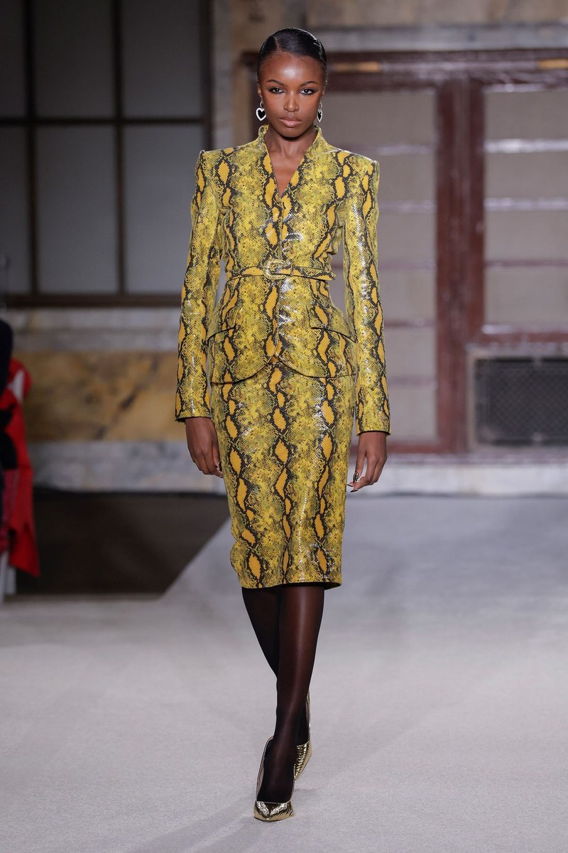 Look 28