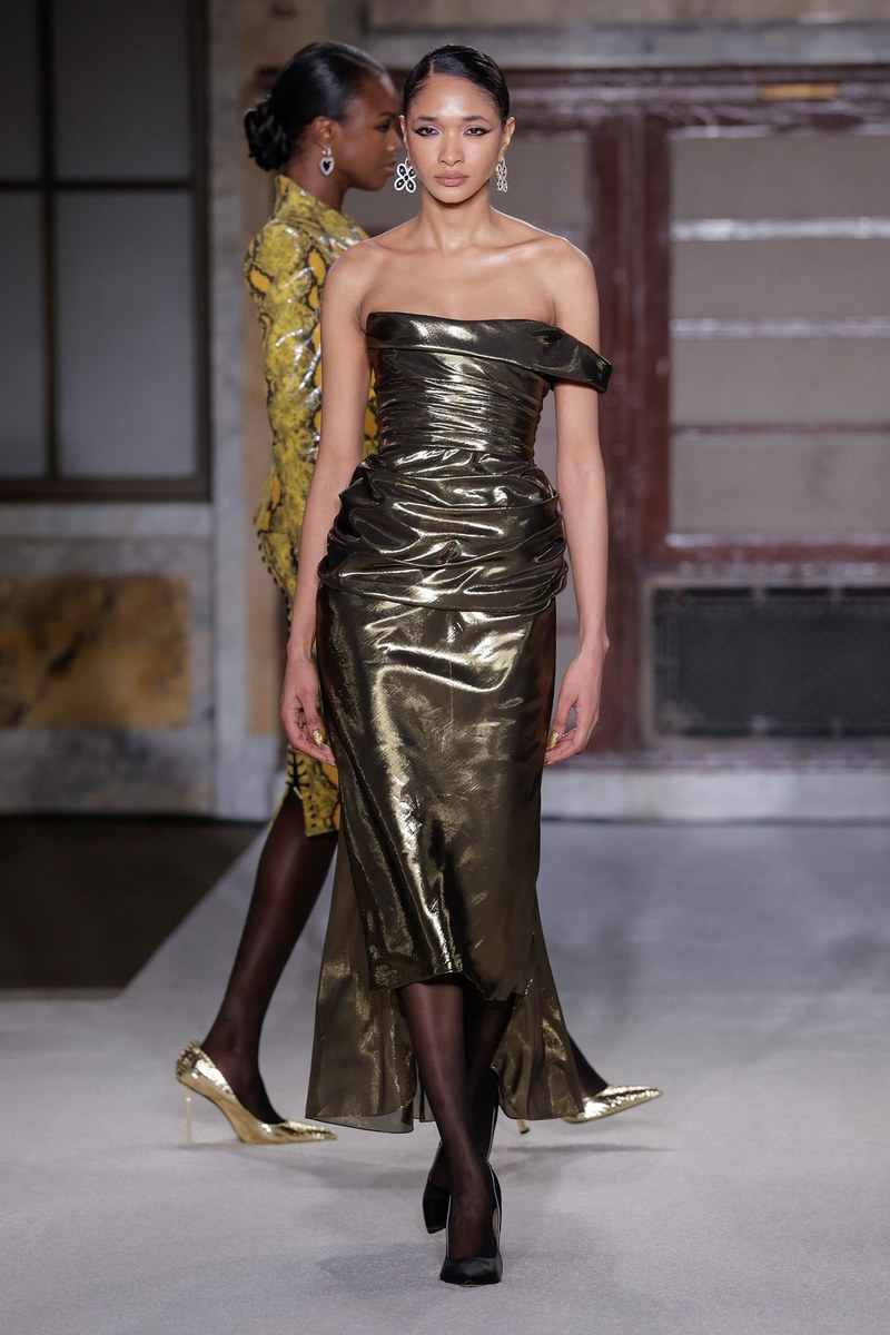 Look 30