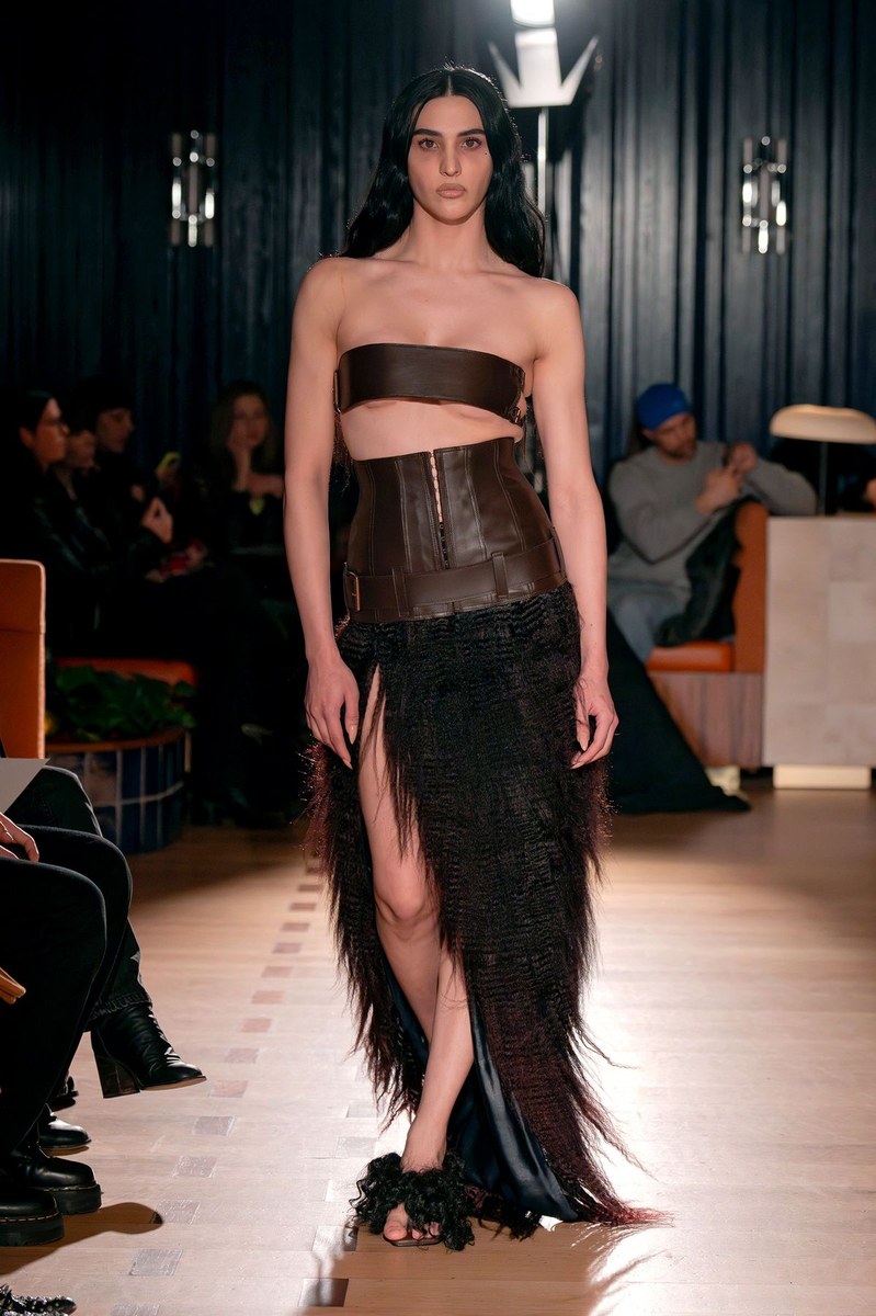 Look 14