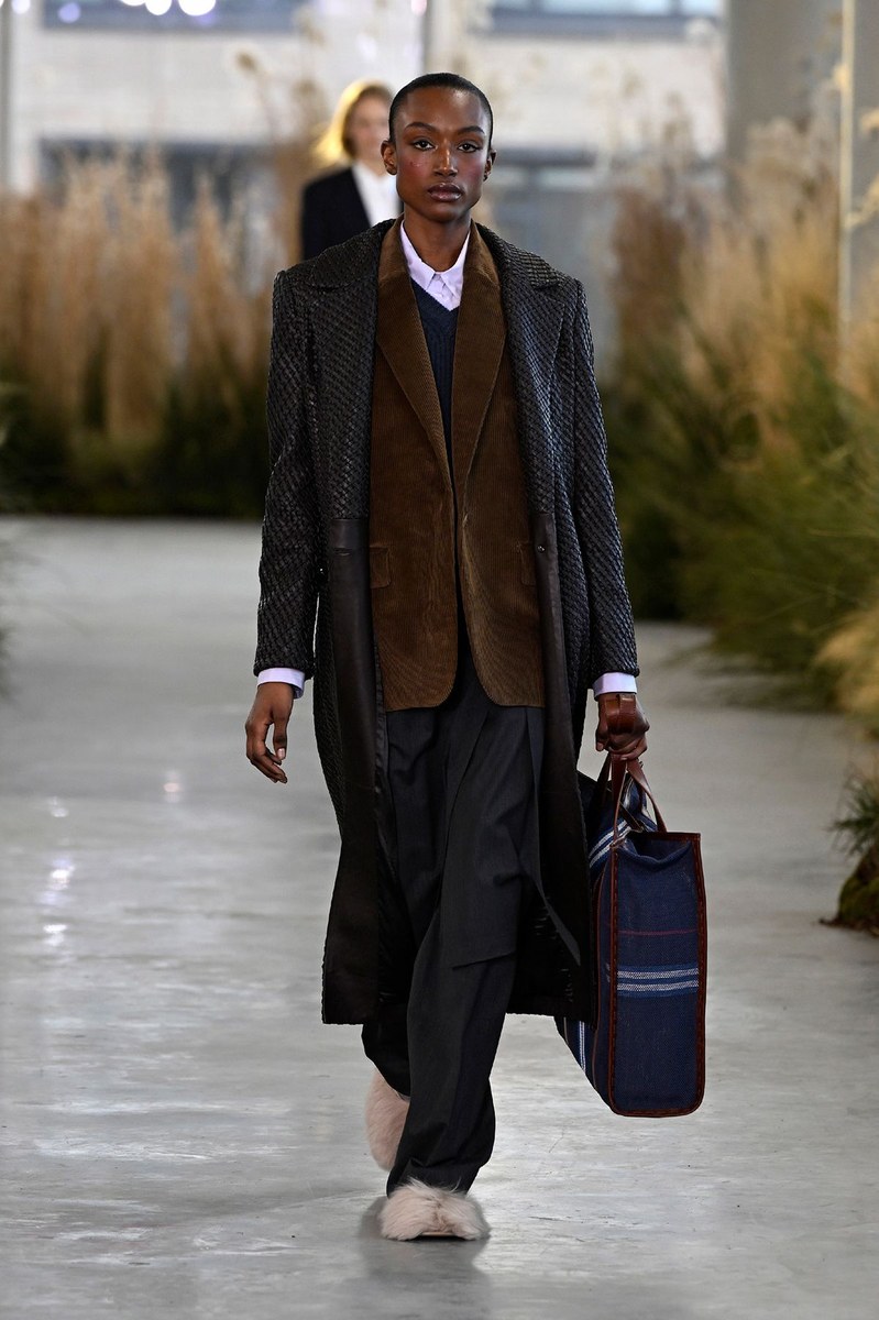 Look 18