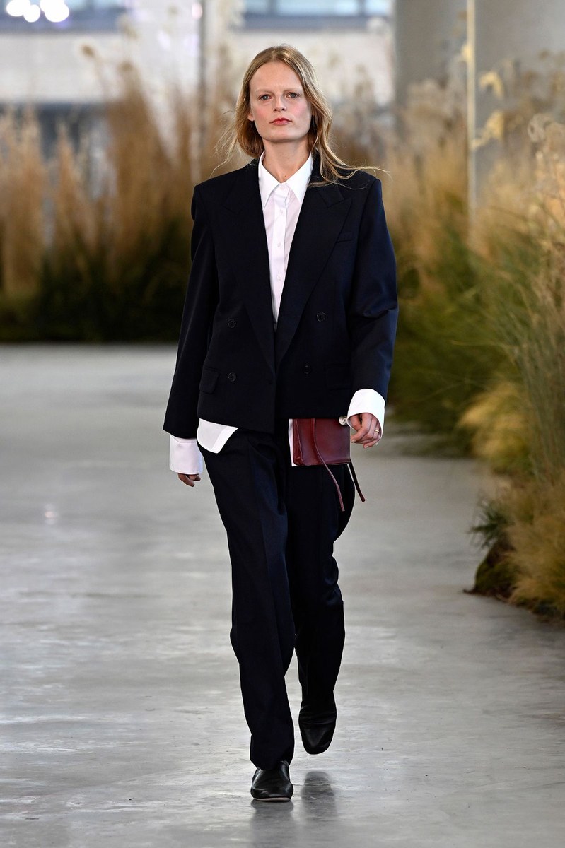 Look 19