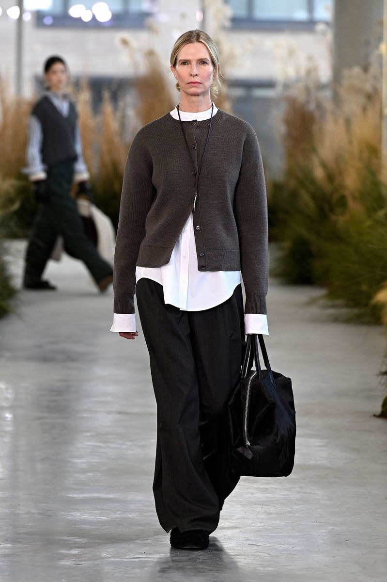 Look 24