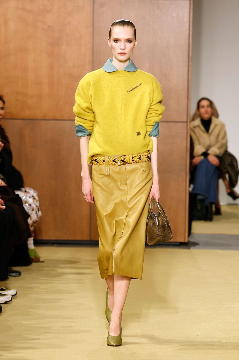 Look 3
