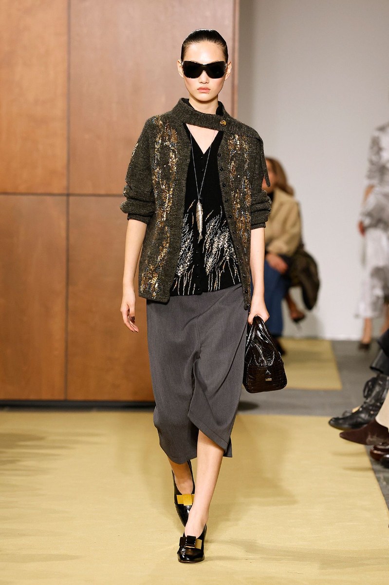 Look 13